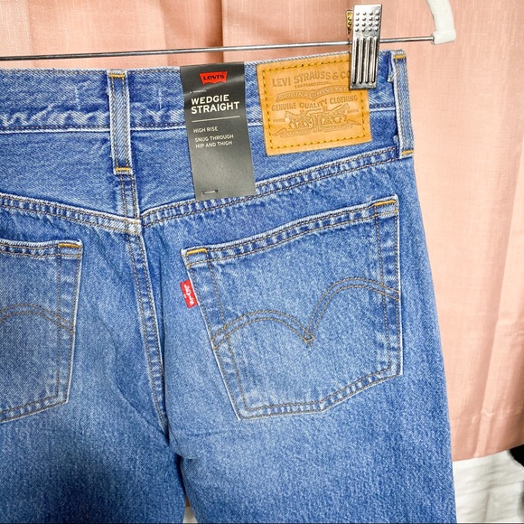 Levi’s NEW Wedgie Straight High Rise Cropped Jeans - Picture 5 of 6